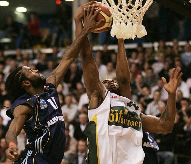 充满了紧张 充满了紧张