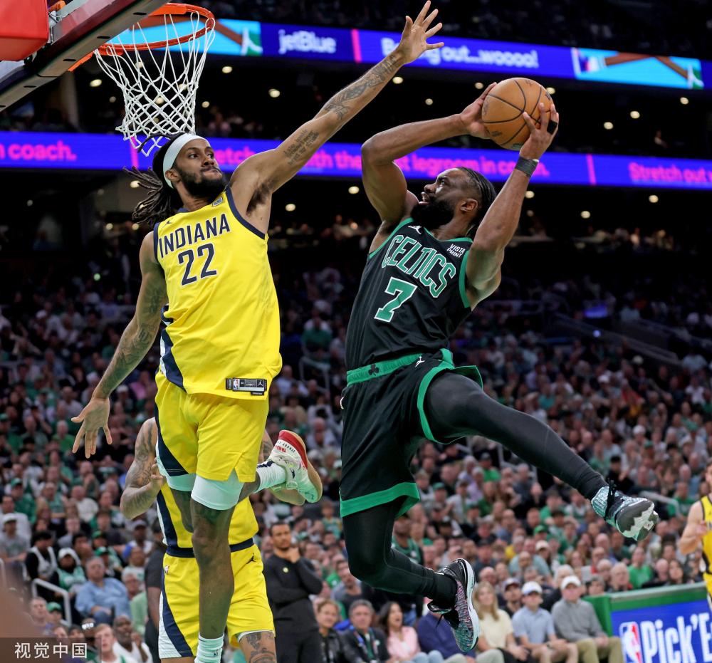 球员亲自下 球员亲自下